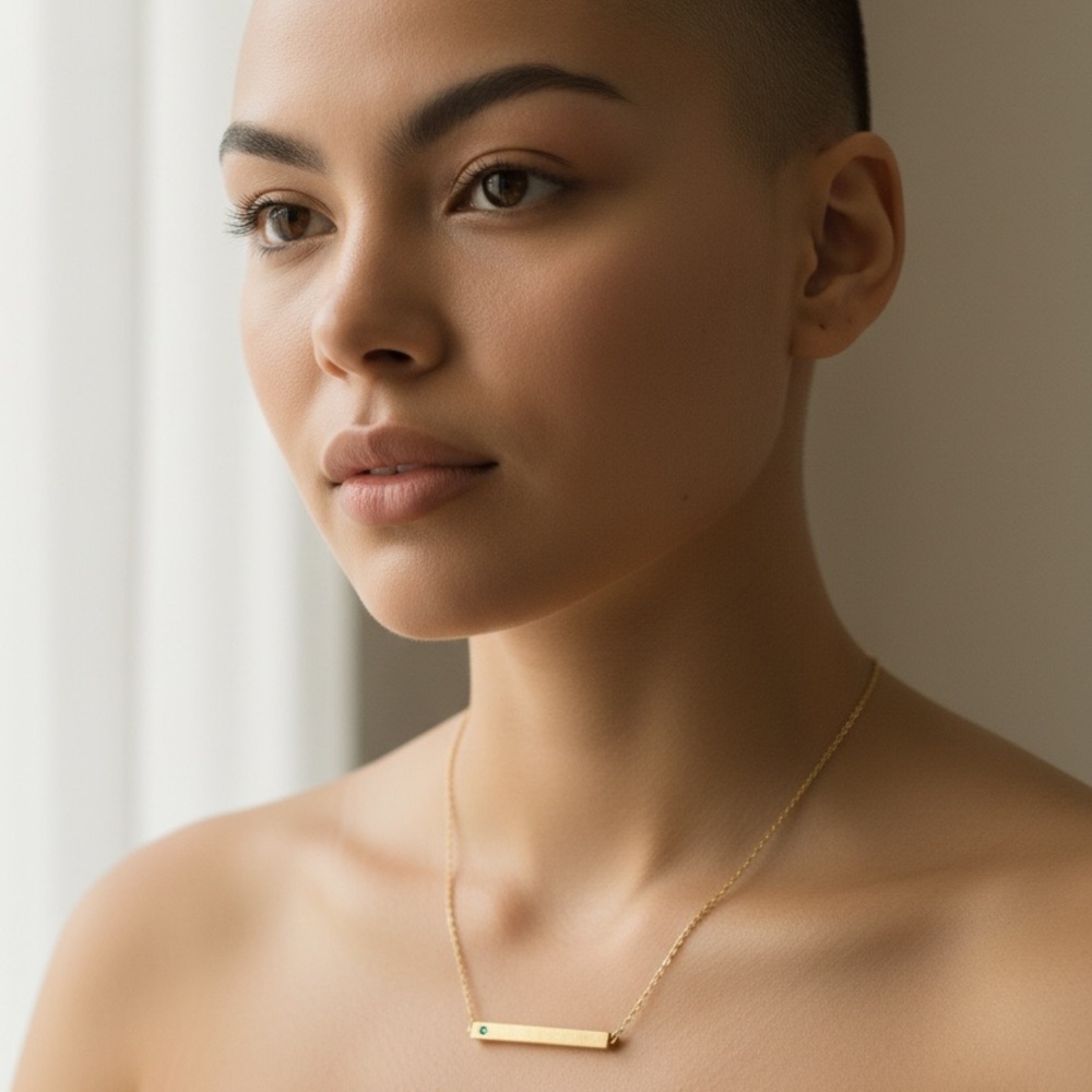 Elegant Gold Bar Necklace with Green Accent - Picture 2 of 2